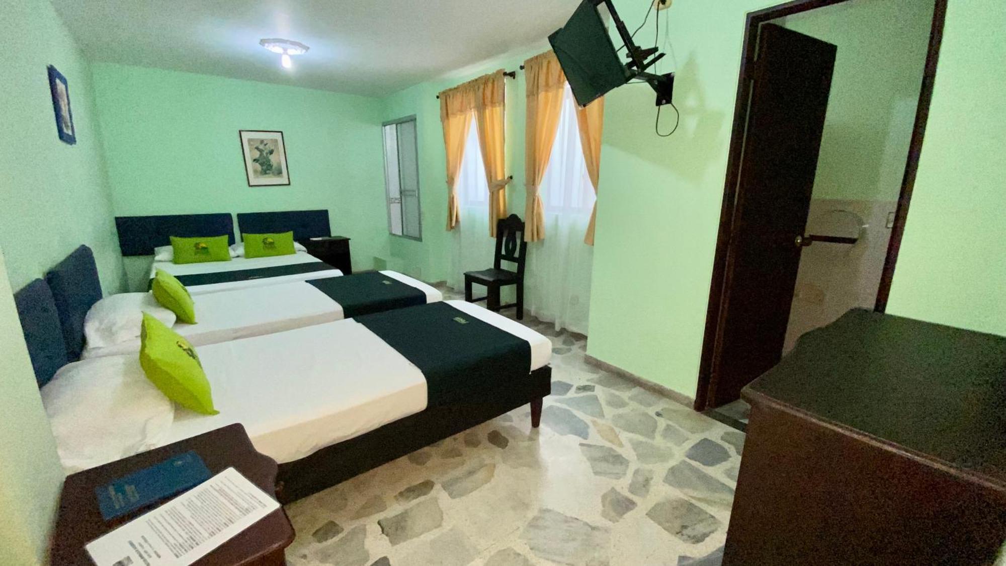 Hotel El Bosque Armenia  Extérieur photo
