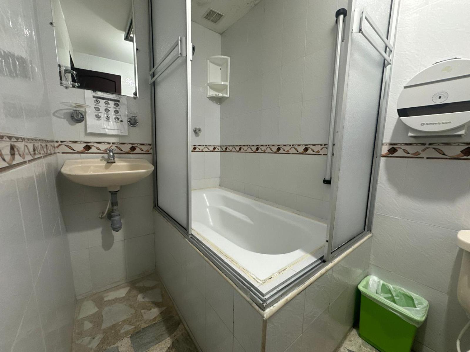 Hotel El Bosque Armenia  Extérieur photo