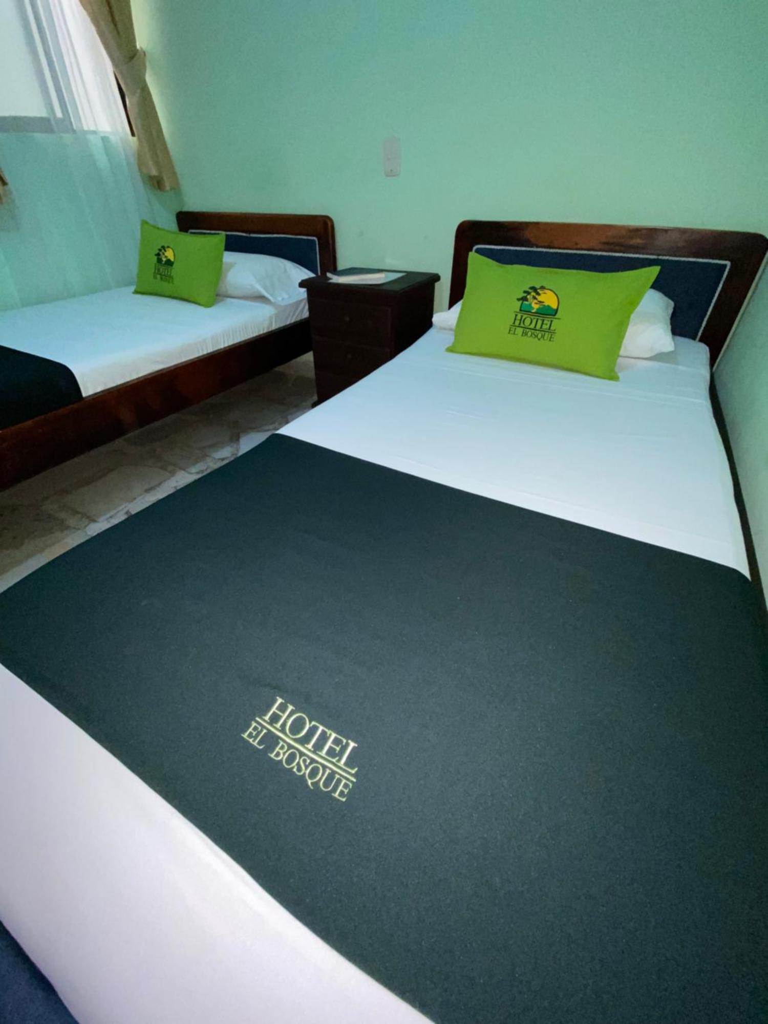 Hotel El Bosque Armenia  Extérieur photo